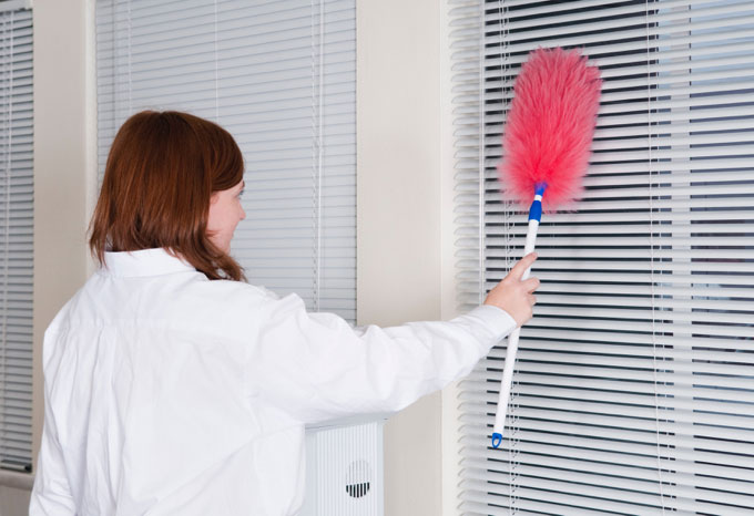 Dusting blinds