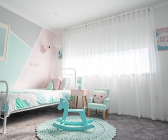 Curtain World image